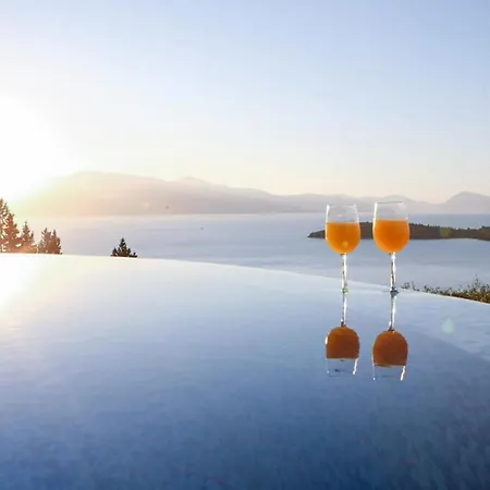 Two Greek Villas * Nidhrion